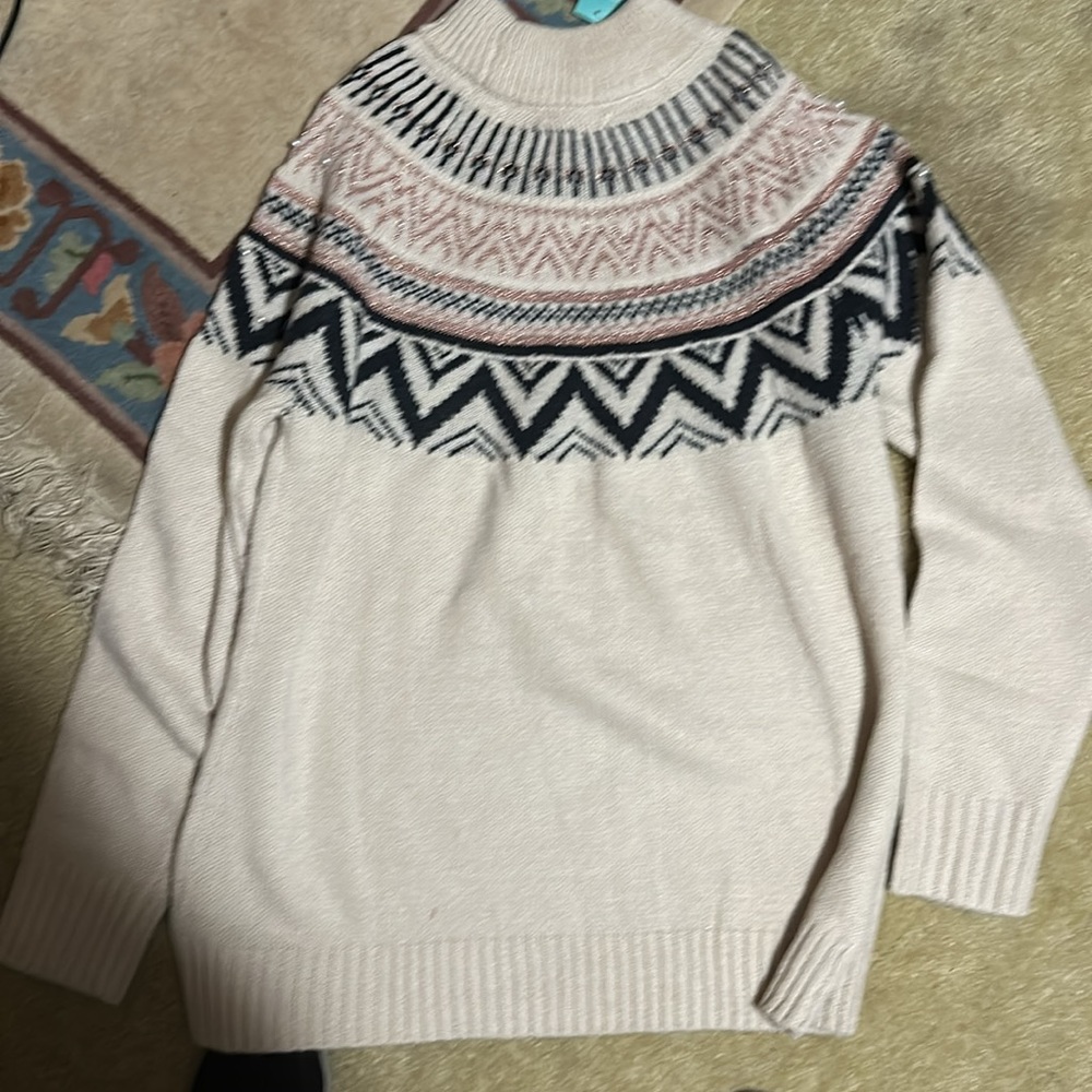 NWT women’s Maurice’s sweater size XL mock neck pearl detail - Picture 4 of 4